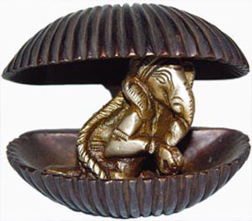 GANESHJI IN SEA SHELL